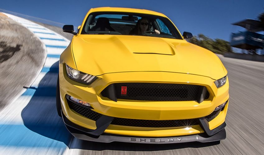 2016 Ford Mustang Shelby GT350R Hot Lap! – 2016 Best Driver’s Car Contender