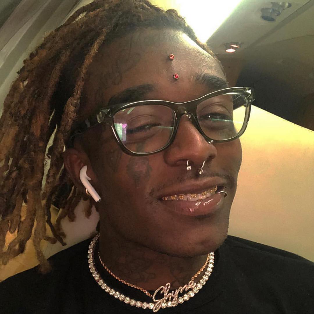 Lil Uzi Vert Has A Picture Perfect Smile W/ This Selfie ...