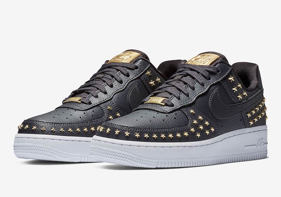 nike air force 1 black with stars
