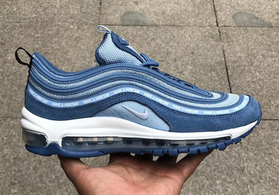 have a nike day air max blue