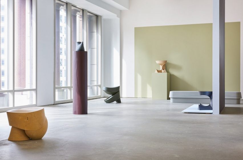 Aldo Bakker exhibits urushi lacquer furniture in New York