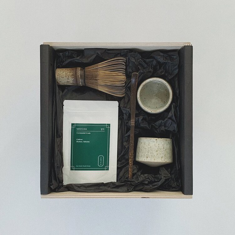 Tea Powder + Eunbi Ceramics Gift Set