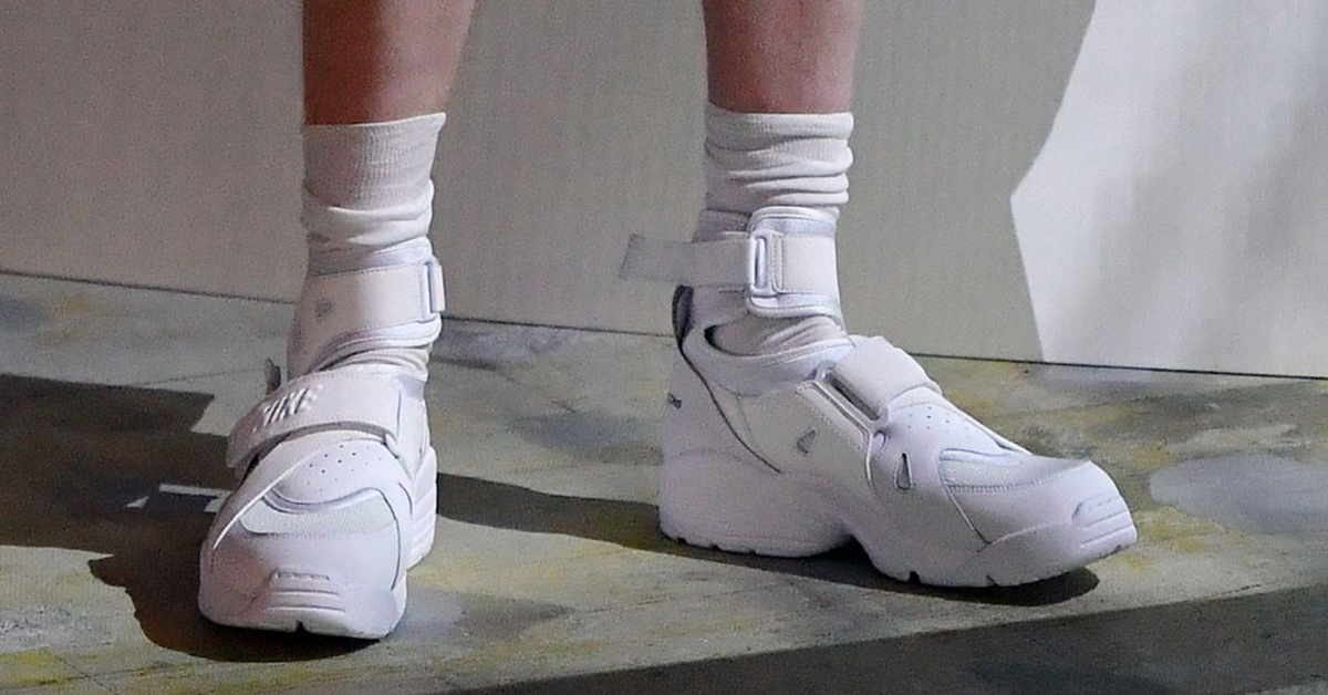 COMME des GARÇONS Takes on the Nike Air Carnivore