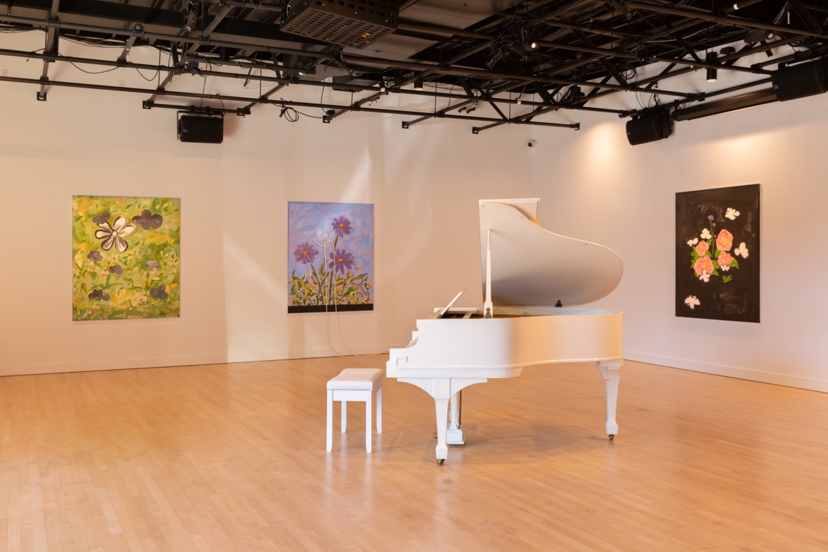 Painted Flowers Flourish in EJ Hill’s “Wherever we will to root” at Oxy Arts – COOL HUNTING®