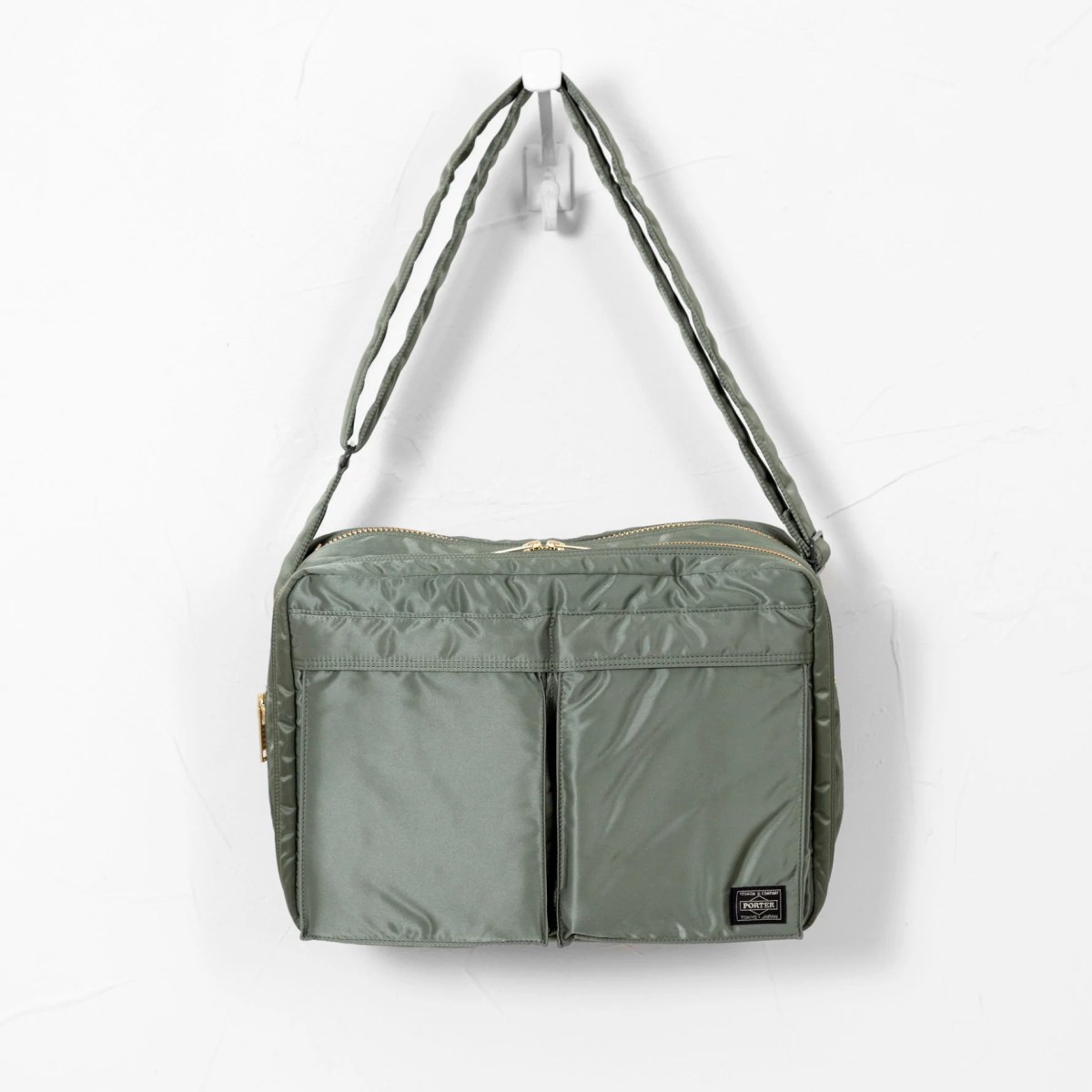 TANKER XL Shoulder Bag – COOL HUNTING®