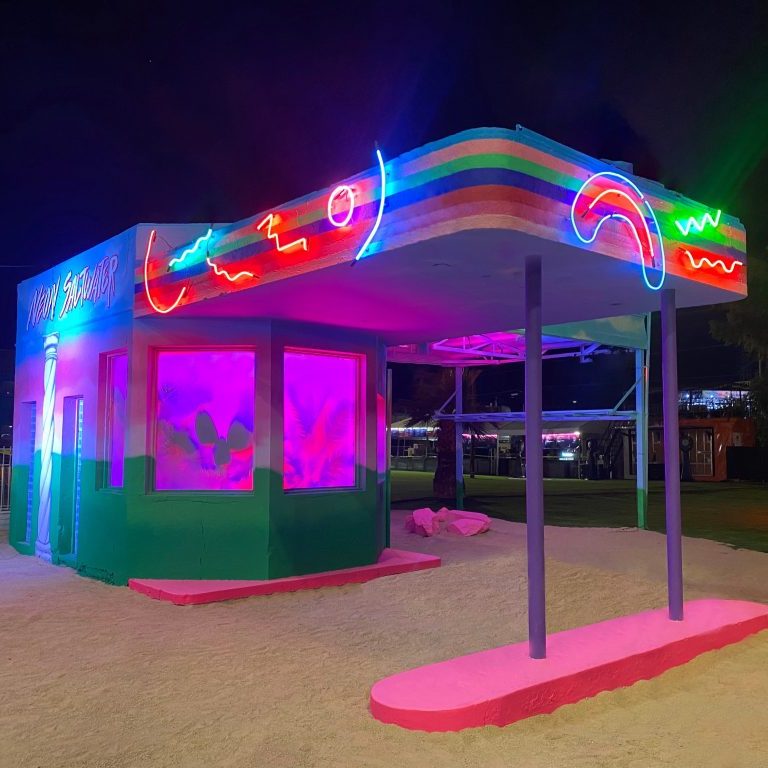 Digital Artist Neon Saltwater Transforms a Las Vegas Gas Station into a Glowing Beacon – COOL HUNTING®