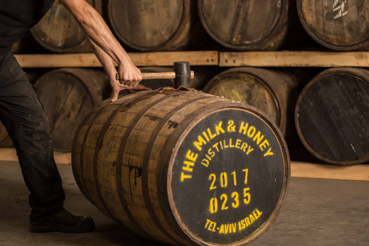 Traditional and Experimental Whisky Development at Tel Aviv’s M&H Distillery – COOL HUNTING®