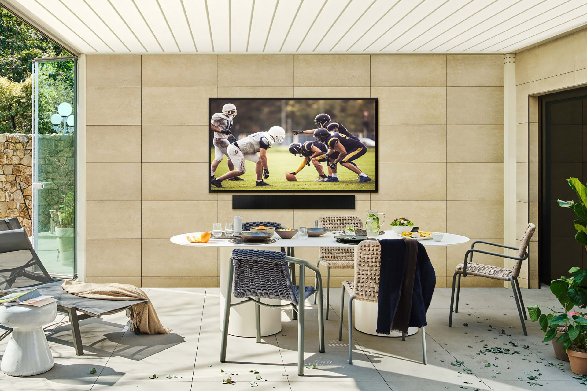 Samsung Terrace Full Sun 85-Inch Outdoor TV