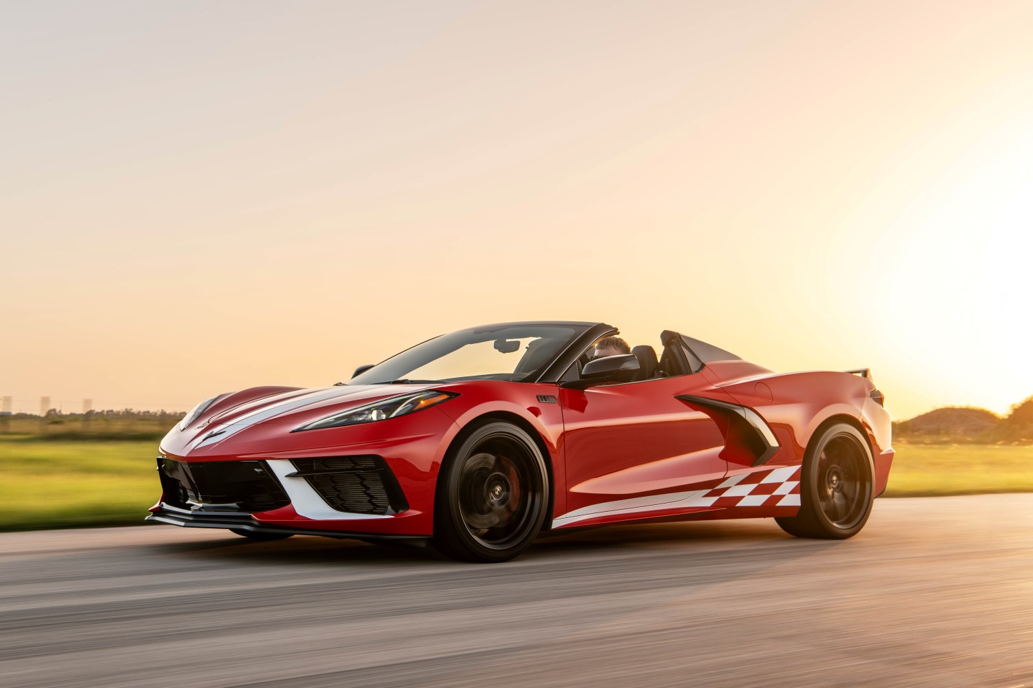 Hennessey’s Supercharged Midship Vette – H700 C8 Convertible
